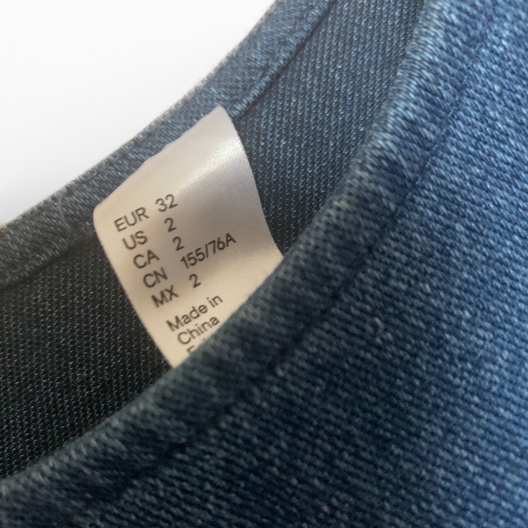 🌻2/$15 dresses - H&M Denim Dress - Picture 4 of 4